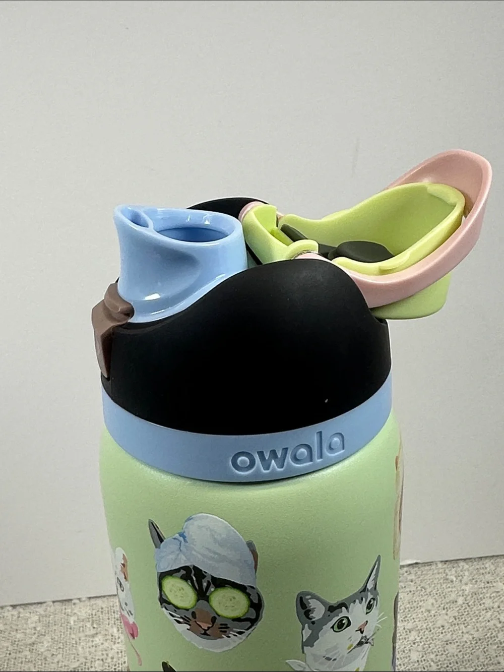 Owala UO Exclusive Cat Collage FreeSip 0.9L  32oz Water Bottle